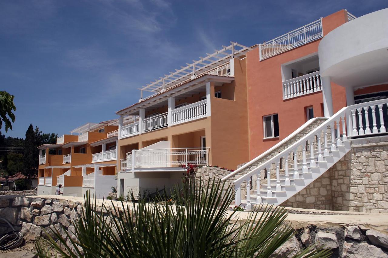 Belvedere Gerakas Luxury Hotel 4*