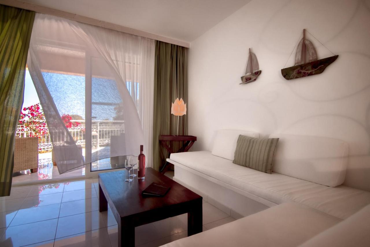 Hotel Belvedere Gerakas Luxury 4*