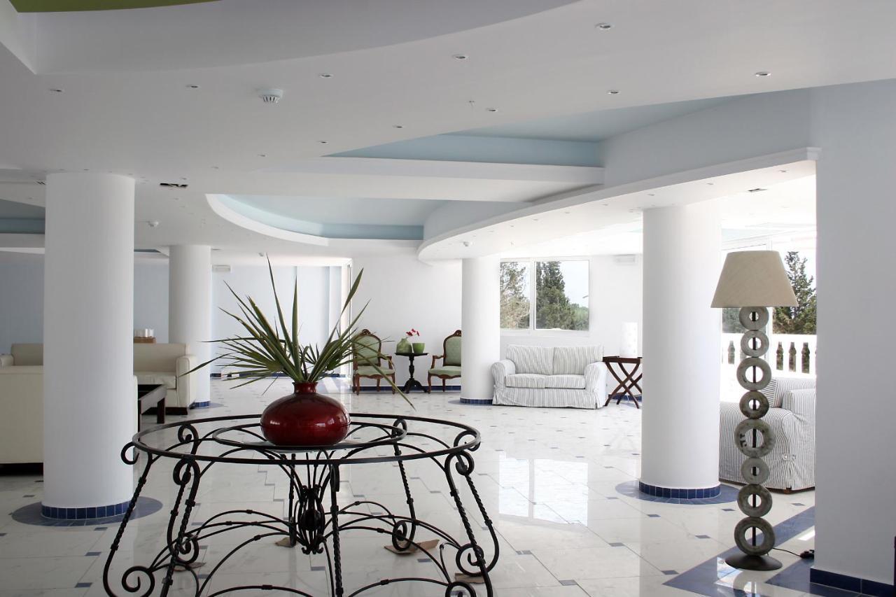 Belvedere Gerakas Luxury Hotel