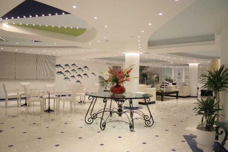 Belvedere Gerakas Luxury 4*